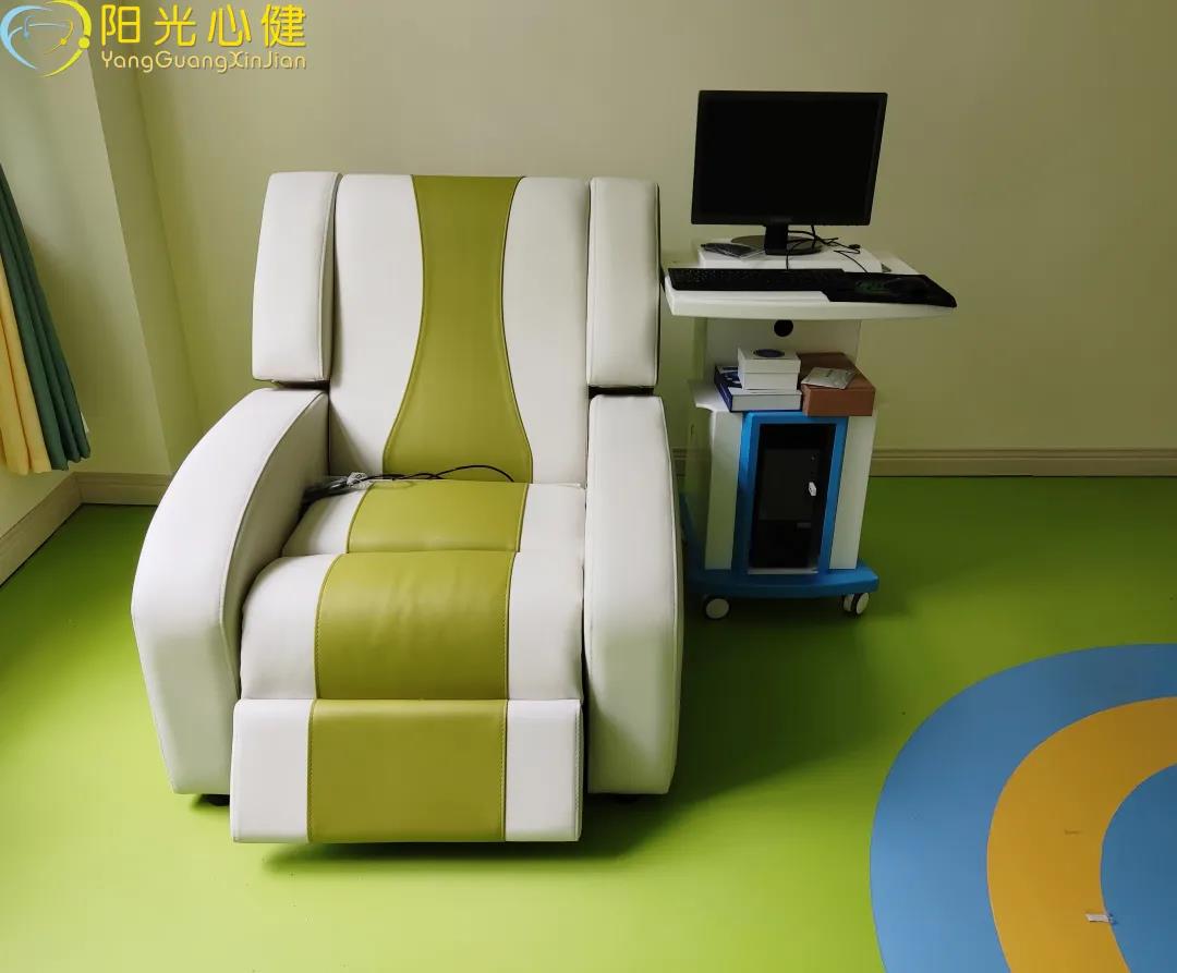 甘孜藏族自治州学校心理咨询室建设完成——专业设备助力青少年心理健康